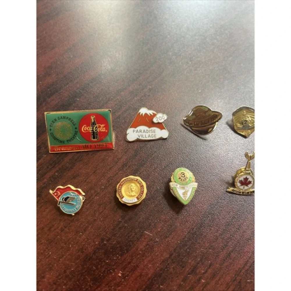 Lot‎ Of 10 Random Mixed Lapel Hat Pins B3
